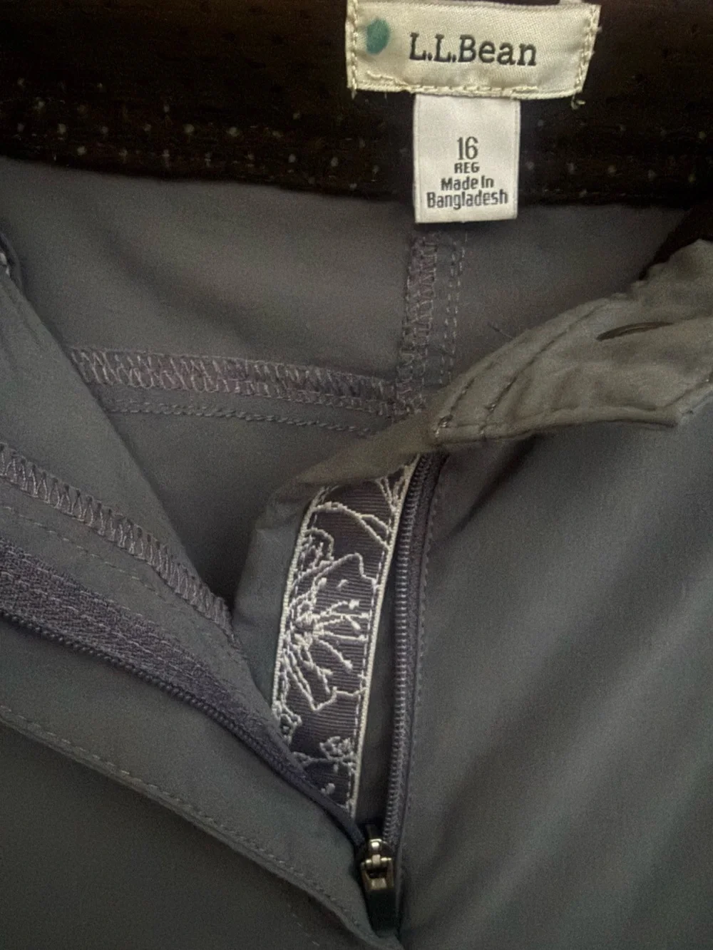 L.L.Bean Women’s Gray Hiking Pants Size 16 Regular Stretch Trail Zipper Pockets